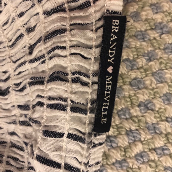 Brandy Melville square neck cropped tank - Picture 4 of 4